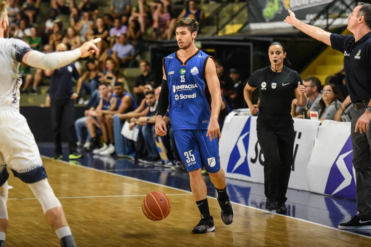 Basquete: Pelo NBB, Vasco enfrenta o Pato nesta 5ª-feira às 21h no