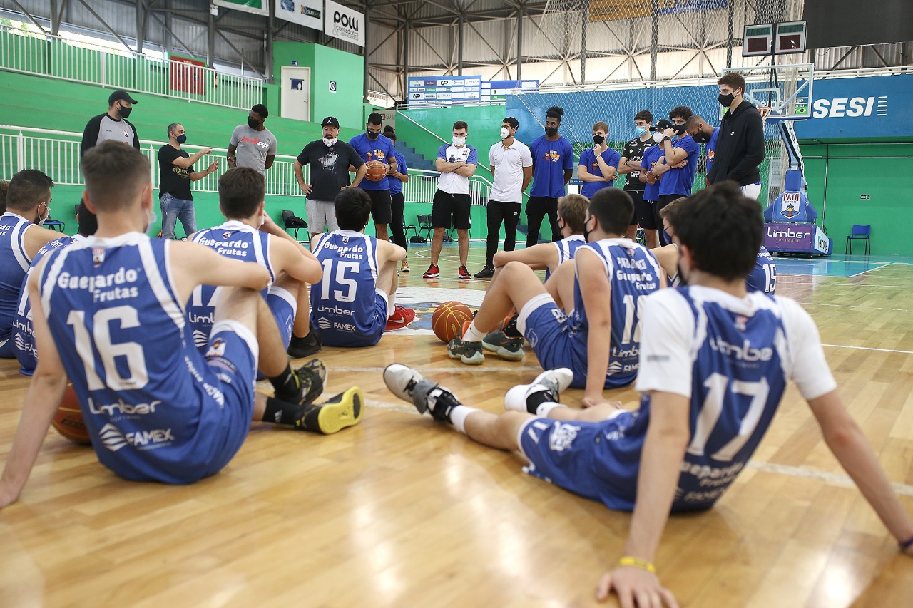 Projeto Dunk Do Pato Basquete Visa Fomentar A Pr Tica Da Modalidade E A